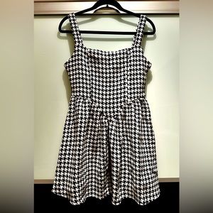 HOUNDSTOOTH MINI FIT & FLARE DRESS